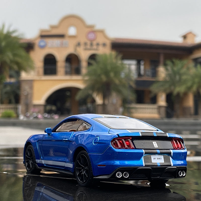 1:32 High Simulation Supercar  - Model Kit Mustang review and price