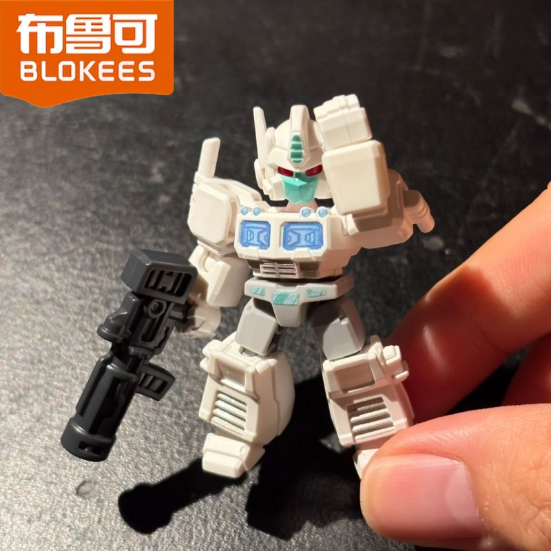 Blokees Transformers Defender  - Model Kit Optimus review and price