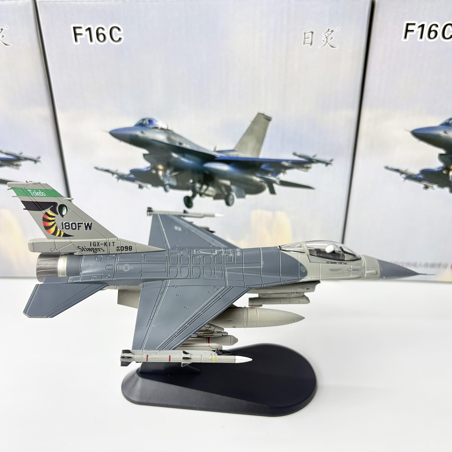 1/72 Scale U.S. Air Force F-16 - Model Kit F16 review and price