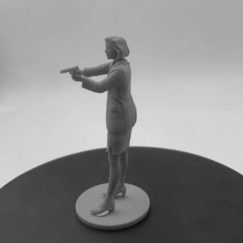 Gillian Anderson Cully 75mm Re - Model Kit Warhammer review and price